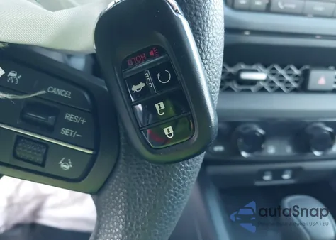 2024 Honda Accord Ex z USA, uszkodzony, nr VIN 1HGCY1F37RA027685